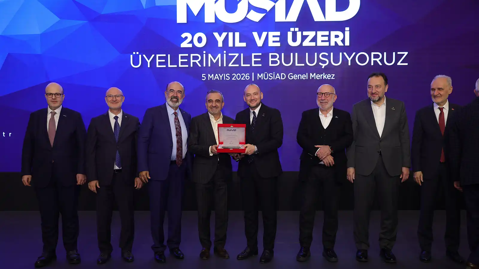 Vefa Gecesi’nde 27 Yıllık Üyelik Onurlandırıldı